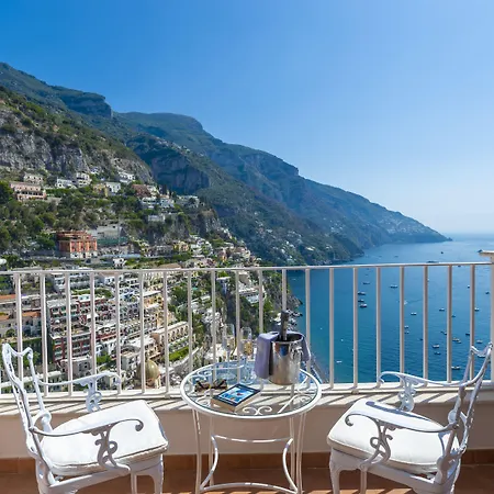 كاسا ألبيرتينا بوسيتانو